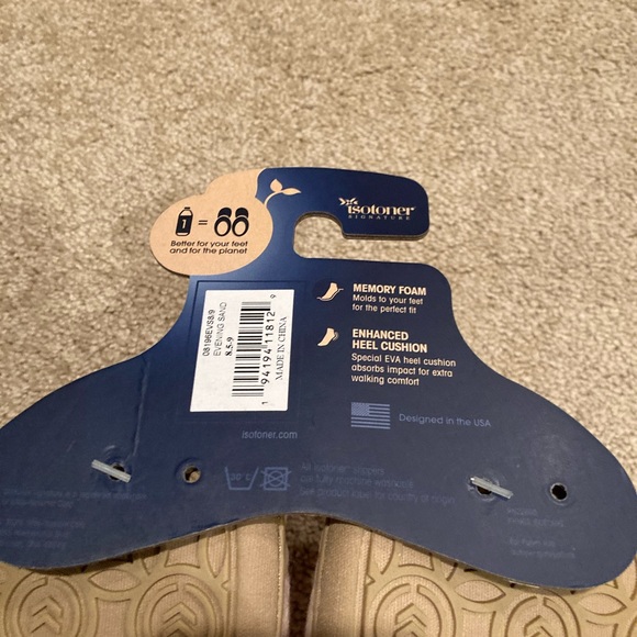 ISOTONER Bedroom slippers. - Picture 4 of 5